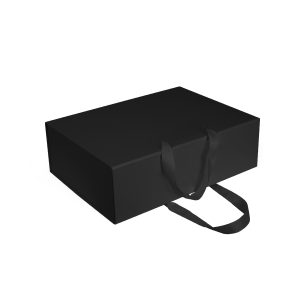 Чорна подарункова коробка з ручками 33 х 24 х 10,5 см